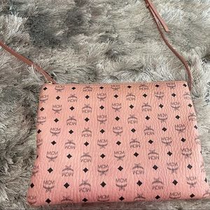 ❤️OFFERS WELCOMED❤️ MCM Visetos Original Pouch